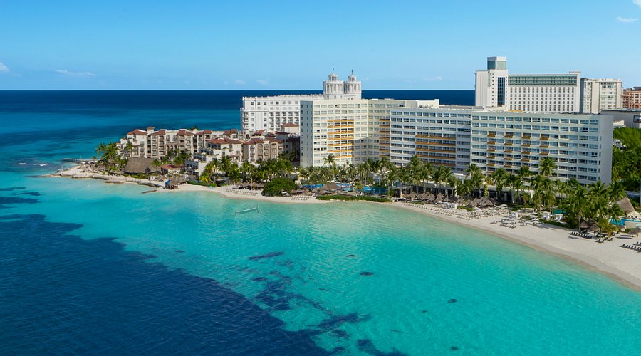 Dreams Sands Cancun Resort and Spa all-inclusive beachfront hotel in Cancun's Hotel Zone with ocean views, pools, and Unlimited-Luxury amenities.